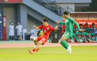 國足U16半場夢游，門將失誤，張君豪紅牌
