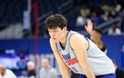 楊瀚森NBA選秀落選概率低，期待首輪表現(xiàn)。
