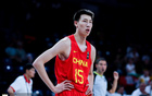 郇斯楠表現(xiàn)亮眼，12中8得16分5板，送出6大帽！