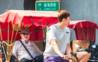 周琦蹬三輪拉客，2米17中鋒副業(yè)曝光，網(wǎng)友熱議其退役計(jì)劃。